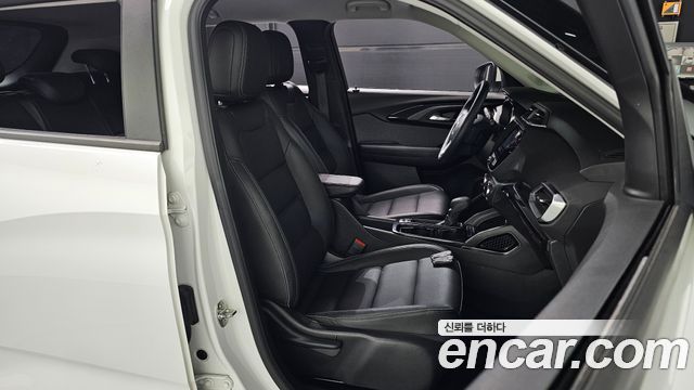Chevrolet Korea Trailblazer 2021 — photo 12