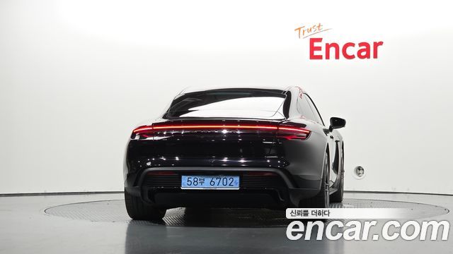 Porsche Taycan 2025 — photo 4