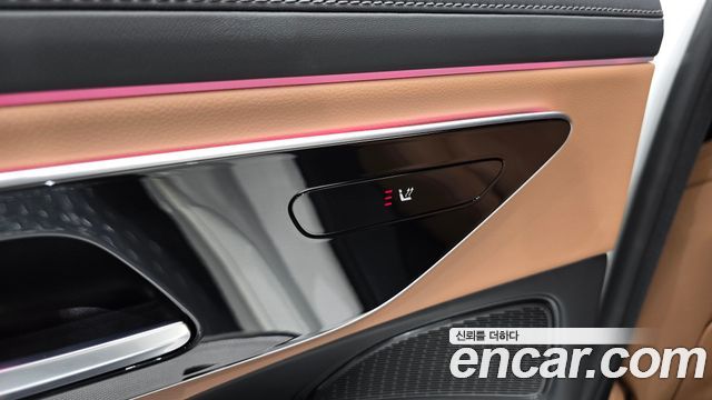Mercedes-Benz E-Class 2024 — photo 23