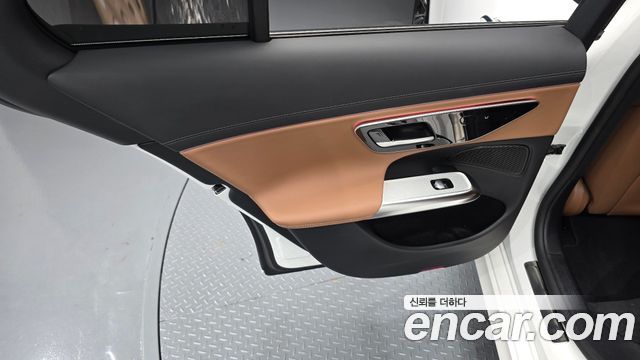 Mercedes-Benz E-Class 2024 — photo 15