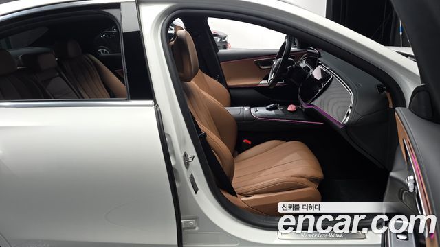 Mercedes-Benz E-Class 2024 — photo 16