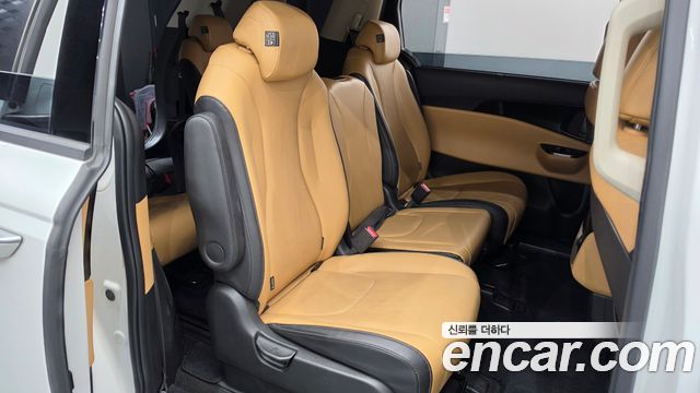 Kia Canival 2022 — photo 17