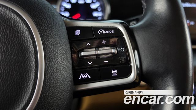 Kia Canival 2022 — photo 23