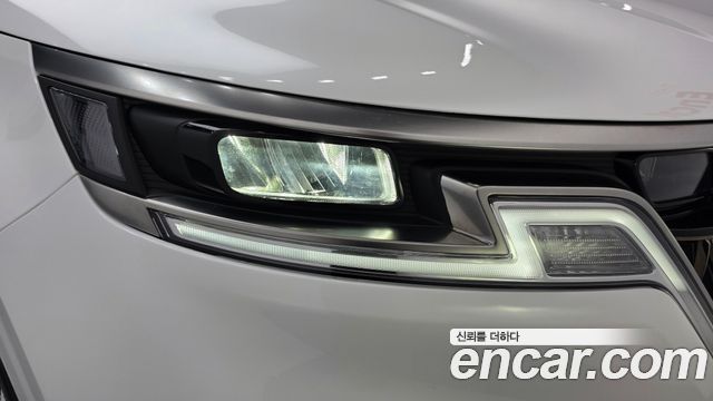 Kia Canival 2022 — photo 8