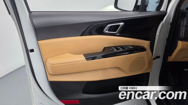 Kia Canival 2022 — photo 14
