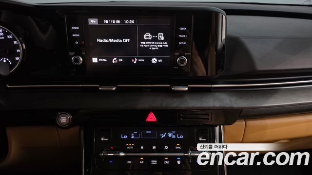Kia Canival 2022 — photo 31
