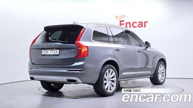 Volvo XC90 2017 — photo 2