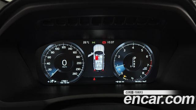 Volvo XC90 2017 — photo 8