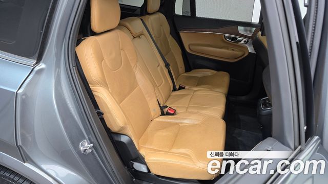 Volvo XC90 2017 — photo 11