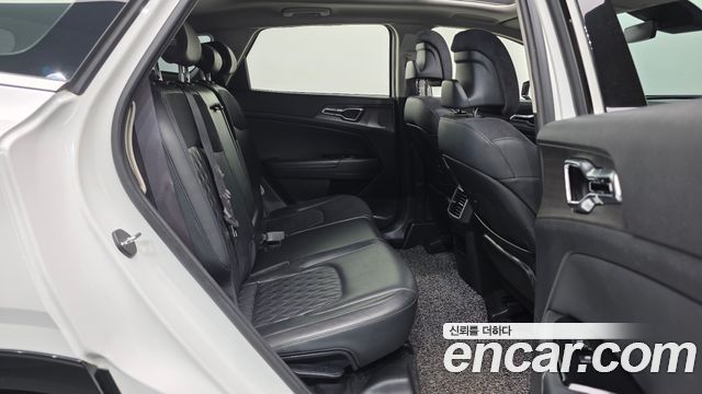 Kia Sportage 2022 — photo 32