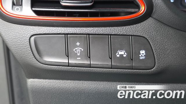 Hyundai i30 2020 — photo 20