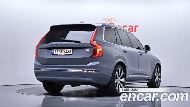 Volvo XC90 2023 — photo 2