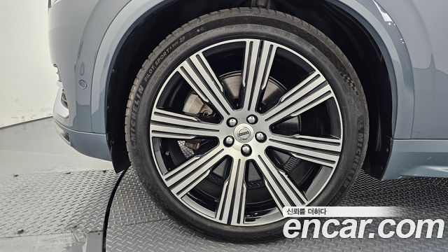 Volvo XC90 2023 — photo 5