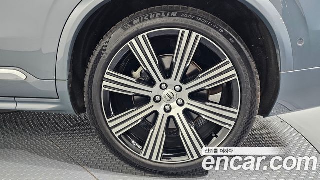 Volvo XC90 2023 — photo 7