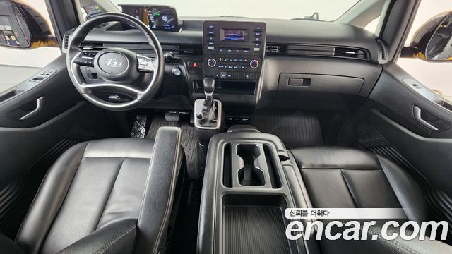 Hyundai Staria 2022 — photo 10