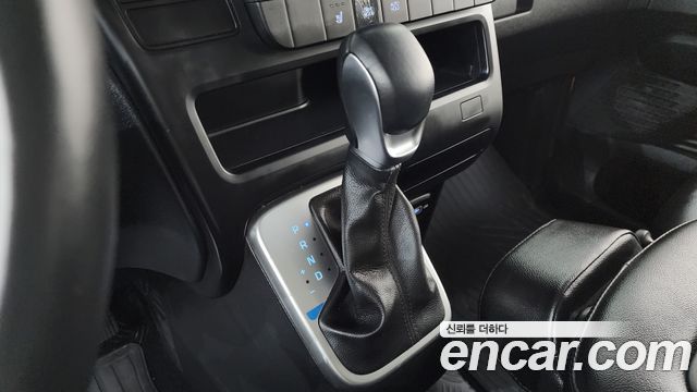 Hyundai Staria 2022 — photo 12
