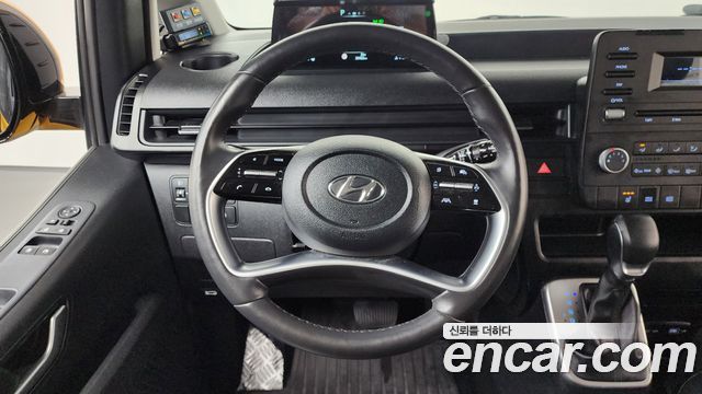 Hyundai Staria 2022 — photo 18