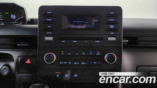 Hyundai Staria 2022 — photo 19