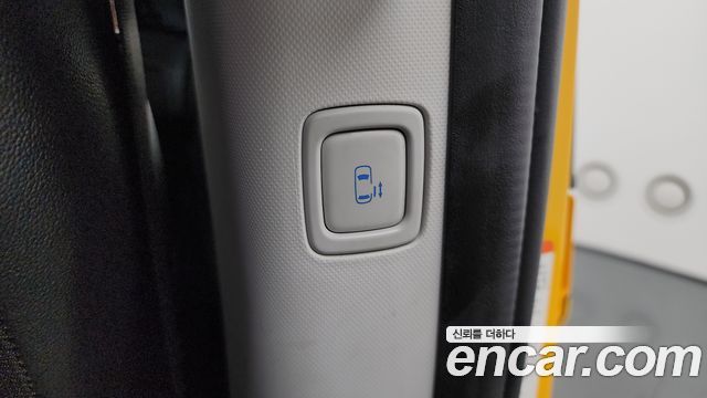 Hyundai Staria 2022 — photo 24