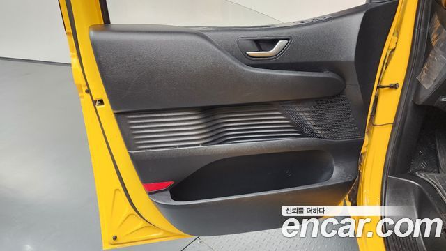 Hyundai Staria 2022 — photo 14