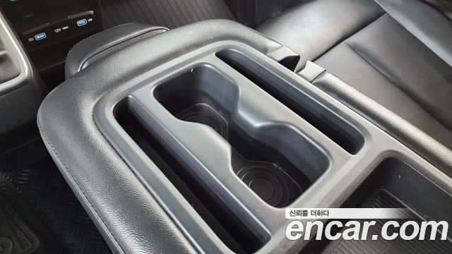 Hyundai Staria 2022 — photo 27
