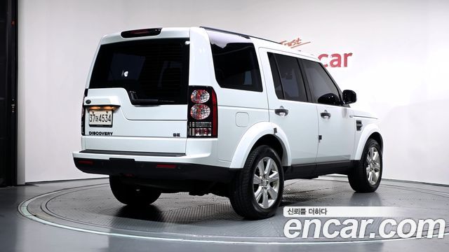 Land Rover Discovery 2014 — photo 2