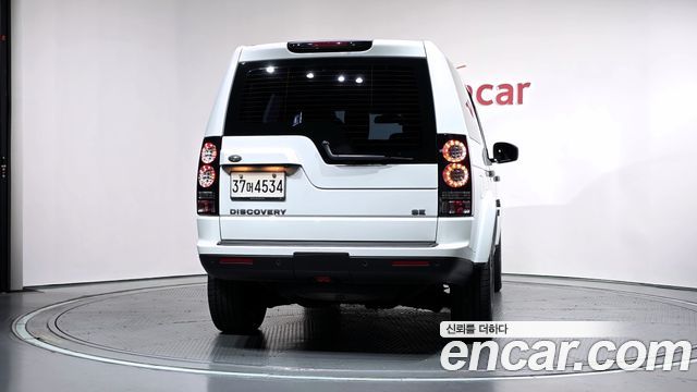 Land Rover Discovery 2014 — photo 4