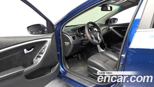 Hyundai i30 2012 — photo 10