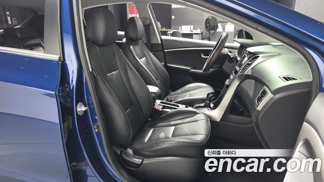 Hyundai i30 2012 — photo 11