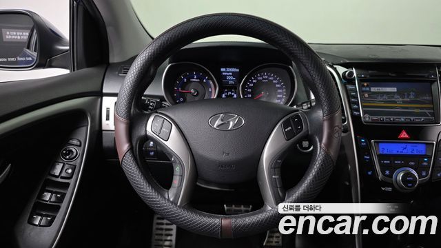 Hyundai i30 2012 — photo 13