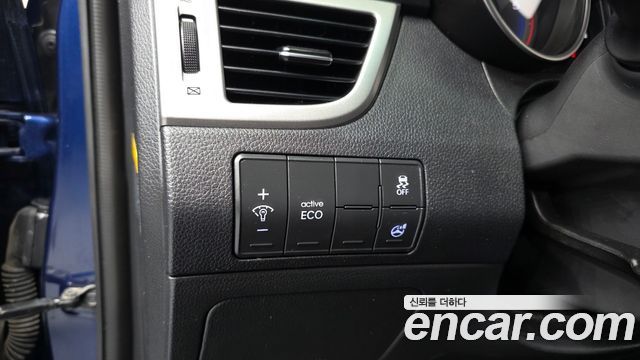 Hyundai i30 2012 — photo 18
