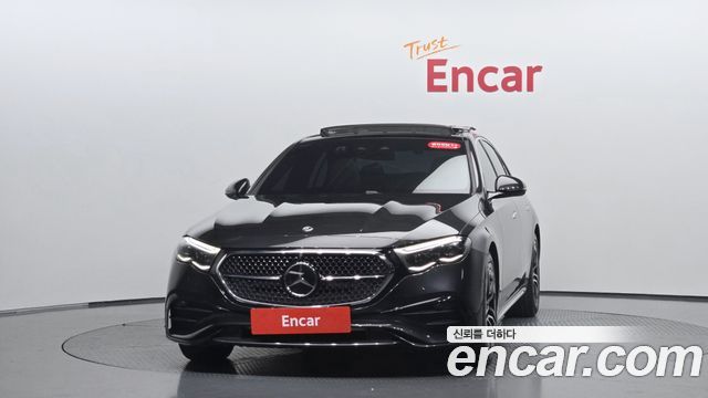 Mercedes-Benz E-Class 2024 — photo 3