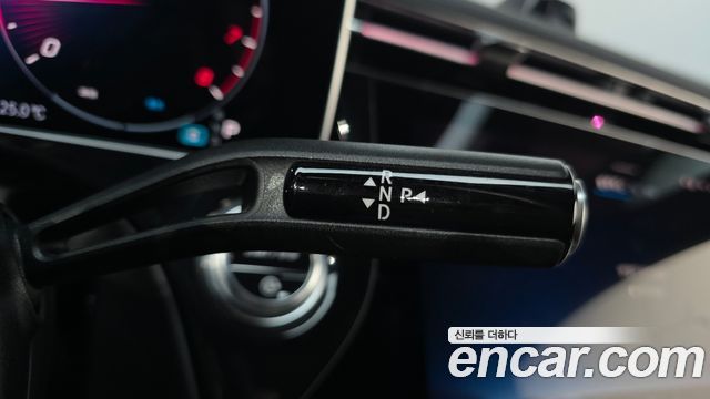 Mercedes-Benz E-Class 2024 — photo 12