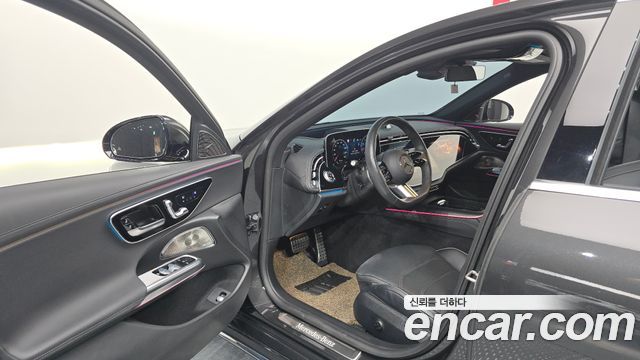 Mercedes-Benz E-Class 2024 — photo 13