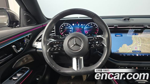 Mercedes-Benz E-Class 2024 — photo 19