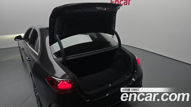 Mercedes-Benz E-Class 2024 — photo 30