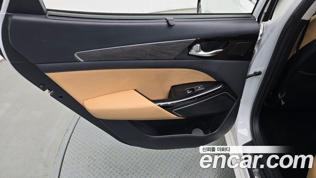 Kia K7 2020 — photo 15