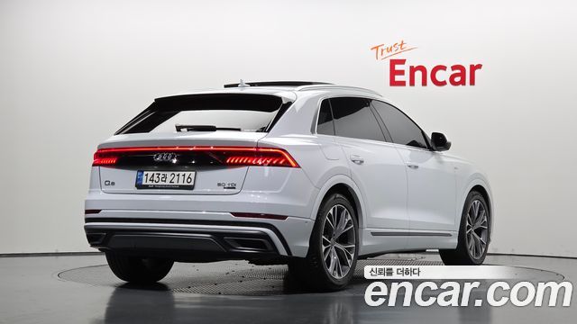 Audi Q8 2021 — photo 2