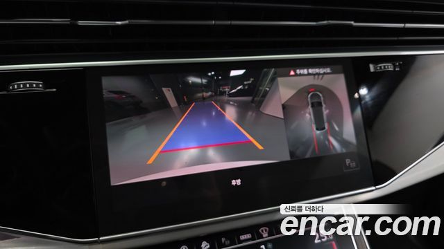Audi Q8 2021 — photo 22