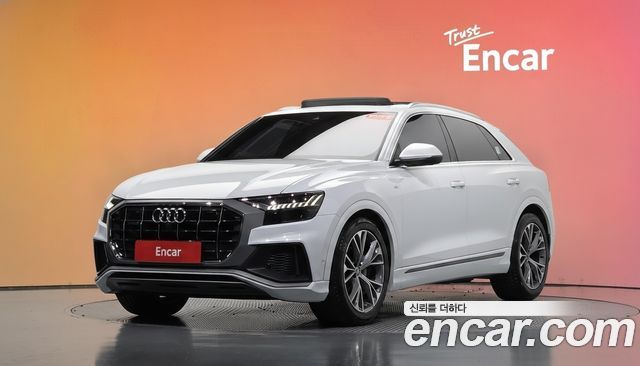 Audi Q8 2021 — photo 1