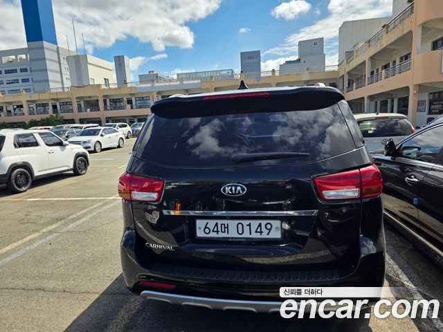 Kia Canival 2016 — photo 4