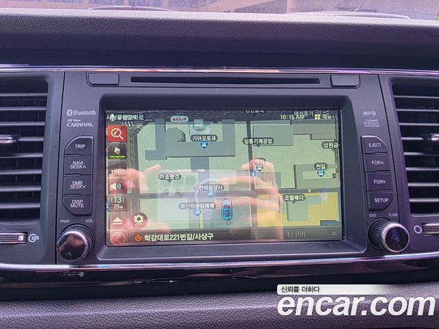 Kia Canival 2016 — photo 11