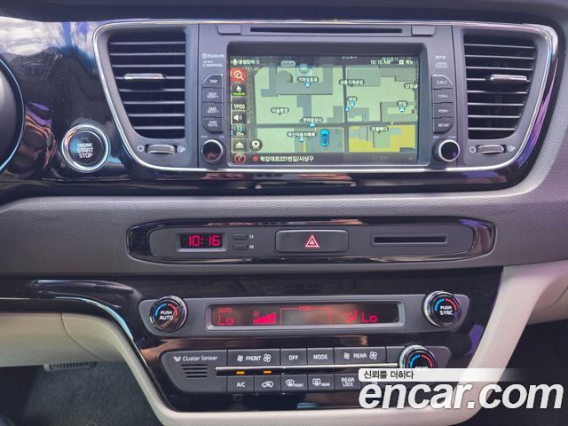 Kia Canival 2016 — photo 12