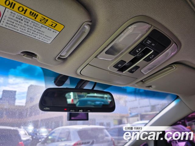 Kia Canival 2016 — photo 18