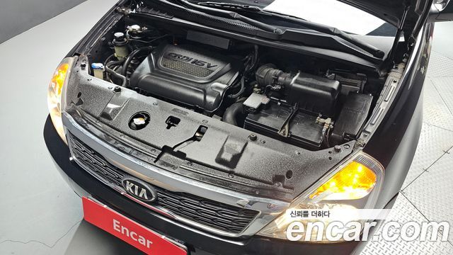 Kia Canival 2013 — photo 6