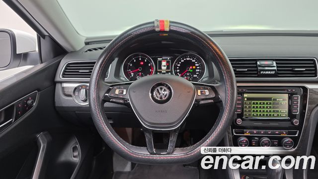 Volkswagen Passat 2018 — photo 18