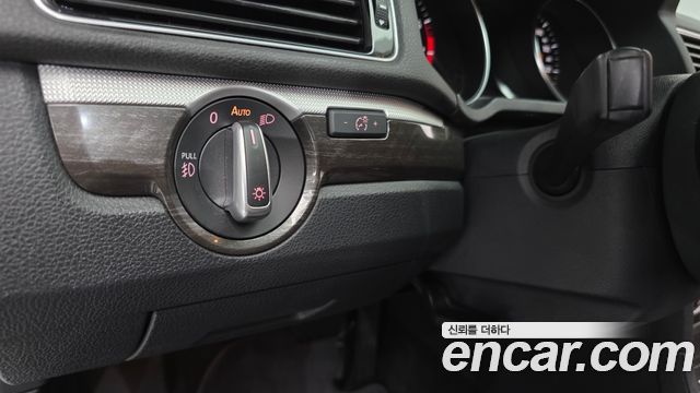 Volkswagen Passat 2018 — photo 20