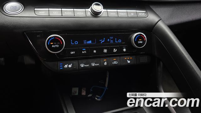 Hyundai AVANTE 2021 — photo 23