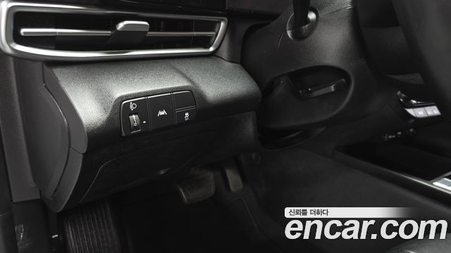 Hyundai AVANTE 2021 — photo 25