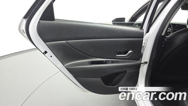 Hyundai AVANTE 2021 — photo 15